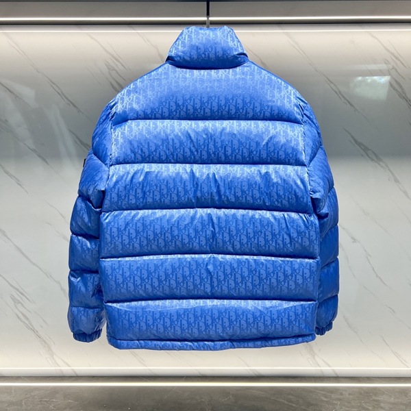 ハイクオリティダウンジャケット着用イメージ